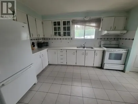 218B Ottawa Avenue Elliot Lake ON P5A 2N4