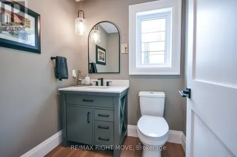 1189 Woodland Drive Oro-medonte ON L3V 0R8