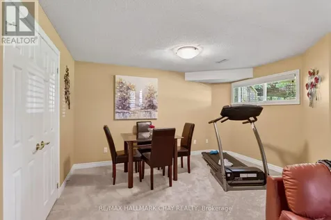 21 Briar Gate Way New Tecumseth ON L9R 2A7