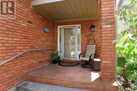 21 Briar Gate Way New Tecumseth ON L9R 2A7
