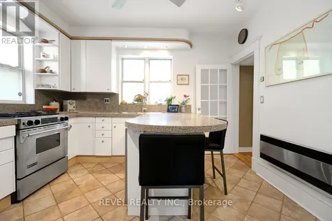 320 Clemow Avenue Ottawa ON K1S 2B8