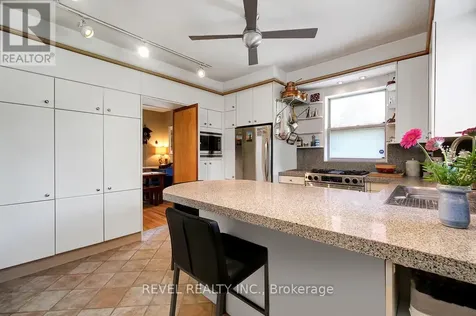320 Clemow Avenue Ottawa ON K1S 2B8