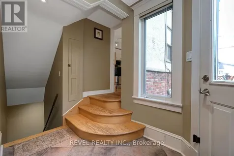 320 Clemow Avenue Ottawa ON K1S 2B8