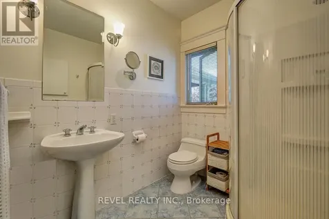 320 Clemow Avenue Ottawa ON K1S 2B8