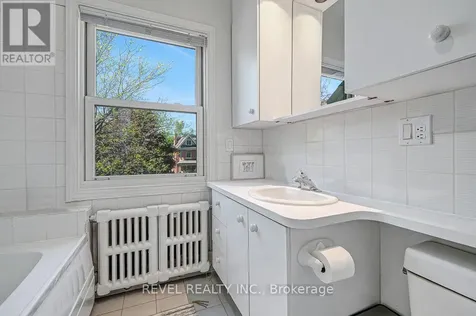 320 Clemow Avenue Ottawa ON K1S 2B8