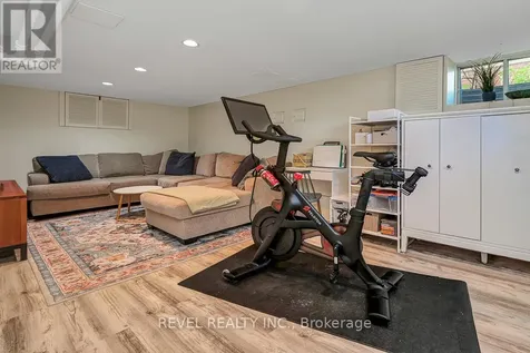 320 Clemow Avenue Ottawa ON K1S 2B8