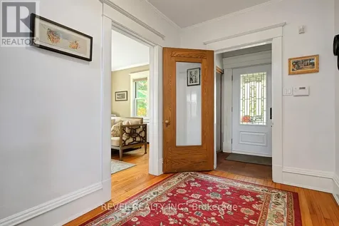 320 Clemow Avenue Ottawa ON K1S 2B8