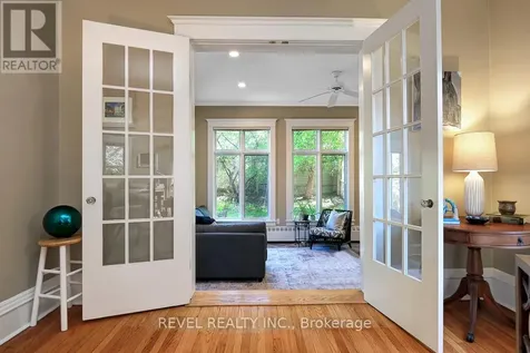 320 Clemow Avenue Ottawa ON K1S 2B8