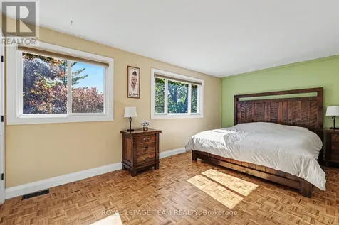 495 Edgeworth Avenue Ottawa ON K2B 5L2
