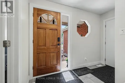 495 Edgeworth Avenue Ottawa ON K2B 5L2