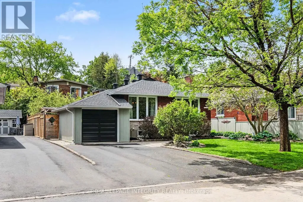 1456 Lepage Avenue Ottawa ON K1Z 8C9