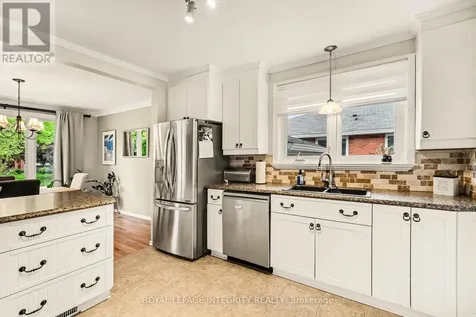 1456 Lepage Avenue Ottawa ON K1Z 8C9
