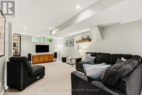 1456 Lepage Avenue Ottawa ON K1Z 8C9