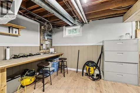 1456 Lepage Avenue Ottawa ON K1Z 8C9
