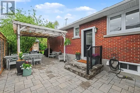 1456 Lepage Avenue Ottawa ON K1Z 8C9