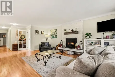 1456 Lepage Avenue Ottawa ON K1Z 8C9