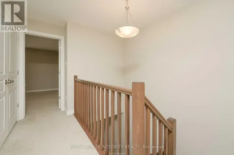 446 Markdale Terrace Ottawa ON K1X 0B5