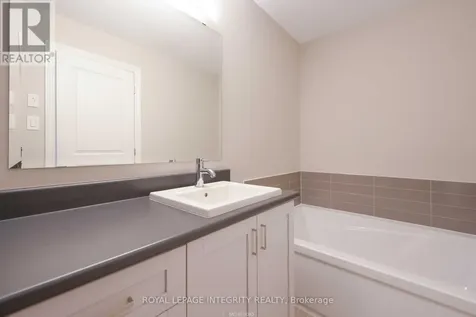 446 Markdale Terrace Ottawa ON K1X 0B5