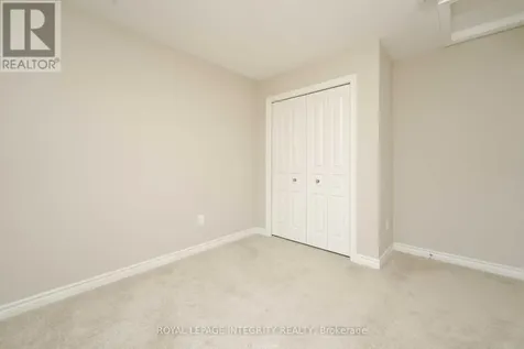 446 Markdale Terrace Ottawa ON K1X 0B5
