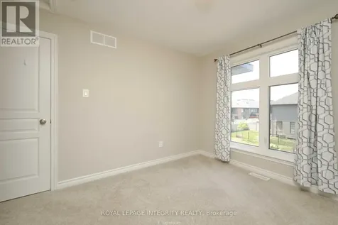 446 Markdale Terrace Ottawa ON K1X 0B5