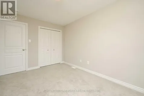 446 Markdale Terrace Ottawa ON K1X 0B5