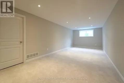 446 Markdale Terrace Ottawa ON K1X 0B5