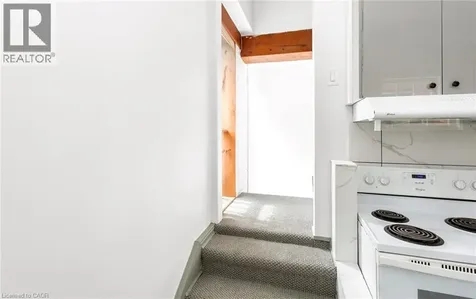 193 Madison Avenue South Kitchener ON N2G 3M7