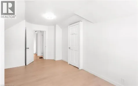 193 Madison Avenue South Kitchener ON N2G 3M7