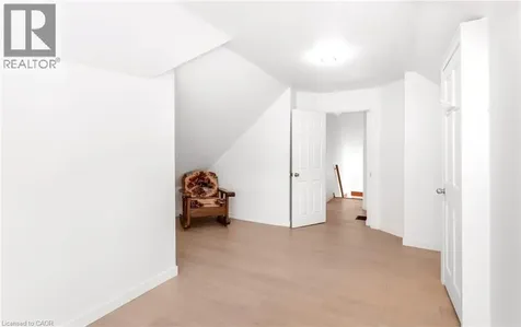 193 Madison Avenue South Kitchener ON N2G 3M7