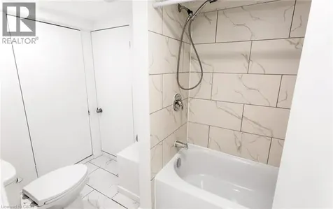 193 Madison Avenue South Kitchener ON N2G 3M7