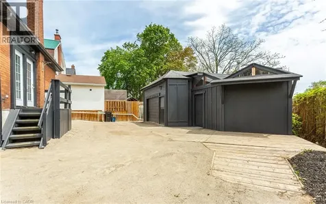 193 Madison Avenue South Kitchener ON N2G 3M7