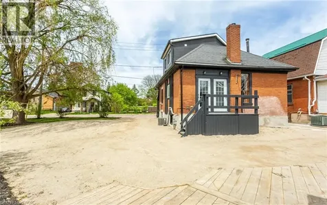 193 Madison Avenue South Kitchener ON N2G 3M7