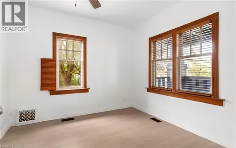 193 Madison Avenue South Kitchener ON N2G 3M7