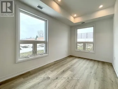 15 Kneeshaw Drive Barrie ON L9J 0X9