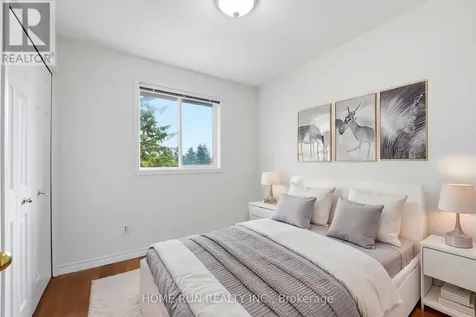 26 Highmont Court Ottawa ON K2T 1B2