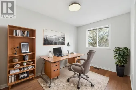 26 Highmont Court Ottawa ON K2T 1B2