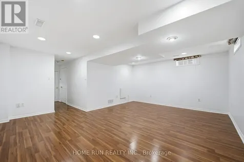 26 Highmont Court Ottawa ON K2T 1B2