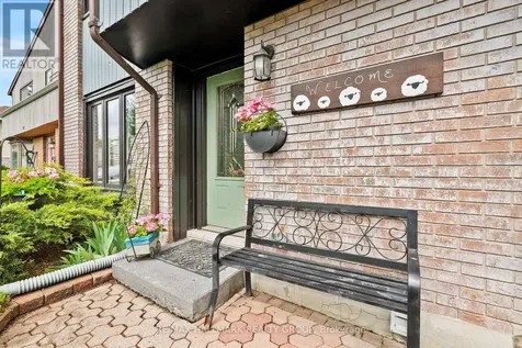 48 Sample Road Ottawa ON K1V 9T8