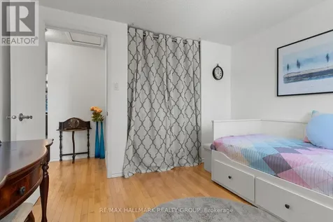 48 Sample Road Ottawa ON K1V 9T8