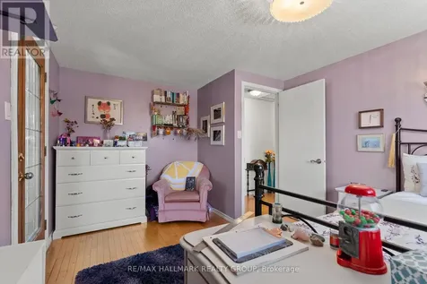 48 Sample Road Ottawa ON K1V 9T8