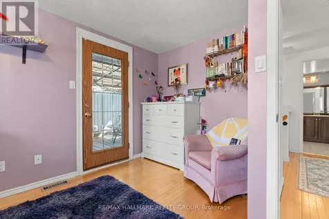 48 Sample Road Ottawa ON K1V 9T8