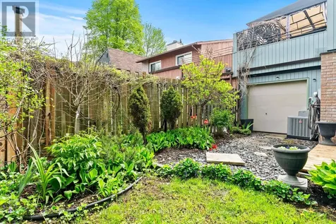 48 Sample Road Ottawa ON K1V 9T8