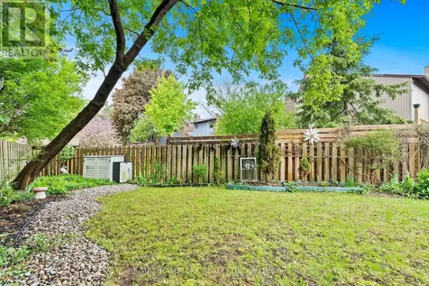 48 Sample Road Ottawa ON K1V 9T8