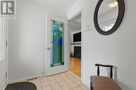 48 Sample Road Ottawa ON K1V 9T8