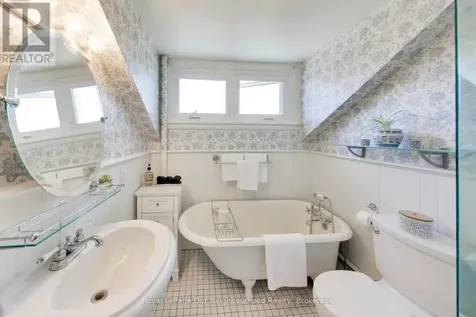 309 King Street West Cobourg ON K9A 2N4