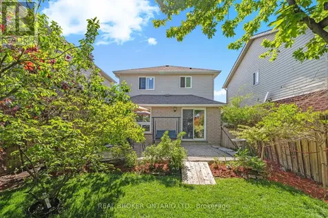 1089 Copper Leaf Crescent Kitchener ON N2E 3W4