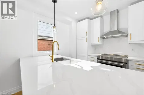 304 Park Street Hamilton ON L9H 1Y9