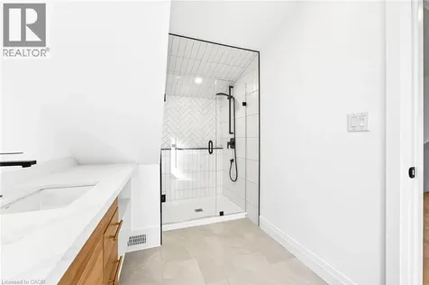 304 Park Street Hamilton ON L9H 1Y9