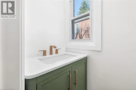 304 Park Street Hamilton ON L9H 1Y9