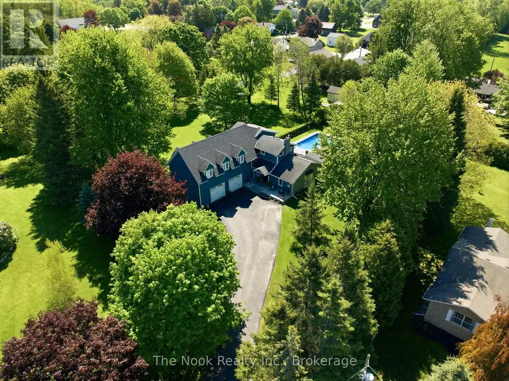 15 Hillside Drive Clarington ON L0B 1J0
